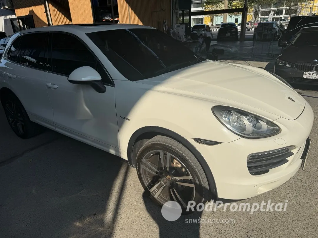 2011-porsche-cayenne-30-s-hybrid-bangkok-cayenne-s-hybird-68430155