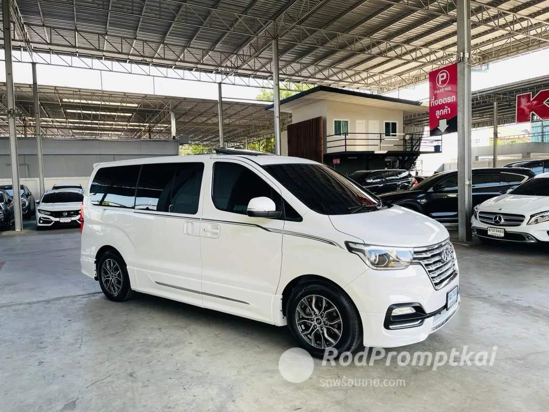 2021-hyundai-h-1-25-impressive-bangkok-69213536