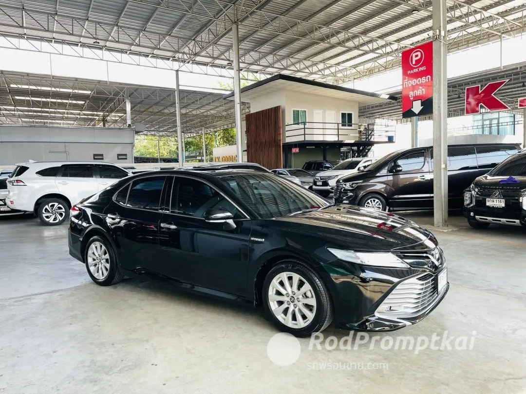 2020-toyota-camry-25-hv-bangkok-71745991