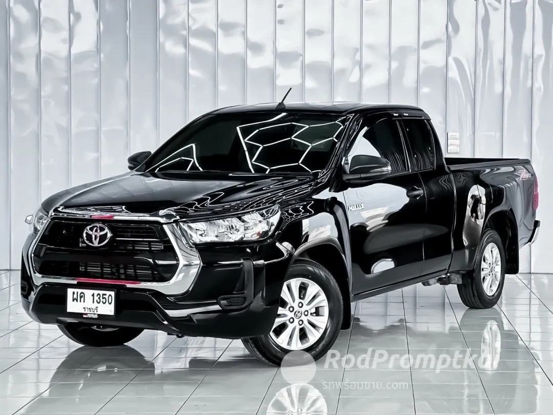 2023-toyota-hilux-revo-24-entry-z-edition-smart-cab-ratchaburi-40731719