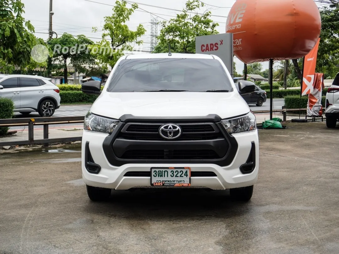 2020-toyota-hilux-revo-24-entry-z-edition-smart-cab-bangkok-6990-84-74748876