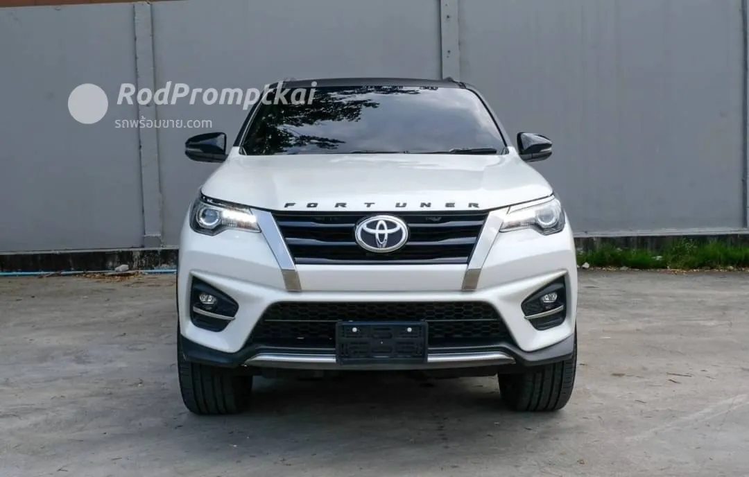 2019-toyota-fortuner-28-trd-sportivo-4wd-bangkok-warranty-toyota-2-76504195