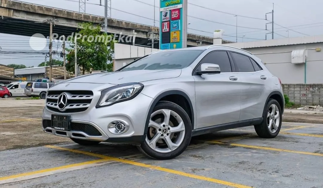 2017-mercedez-benz-gla-class-200-16-urban-bangkok-76981914