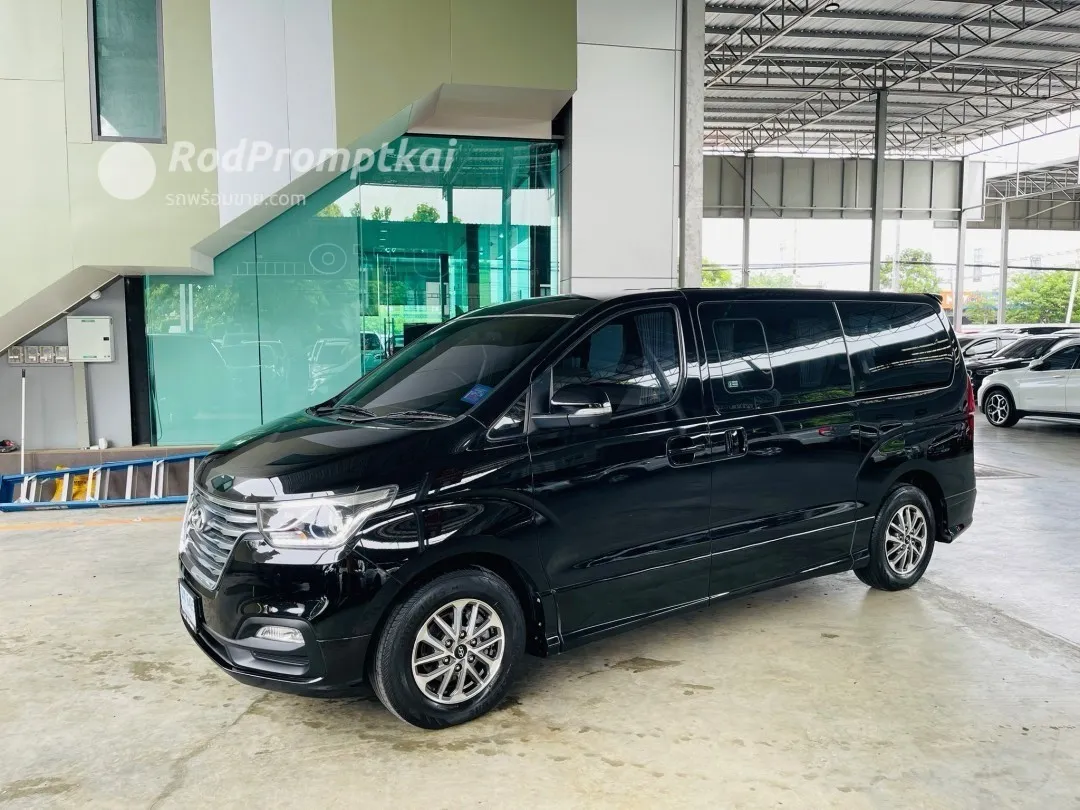 2019-hyundai-h-1-25-deluxe-bangkok-80403699