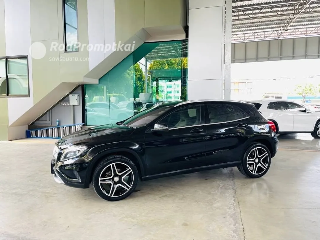 2015-mercedez-benz-gla-class-200-16-bangkok-83221328