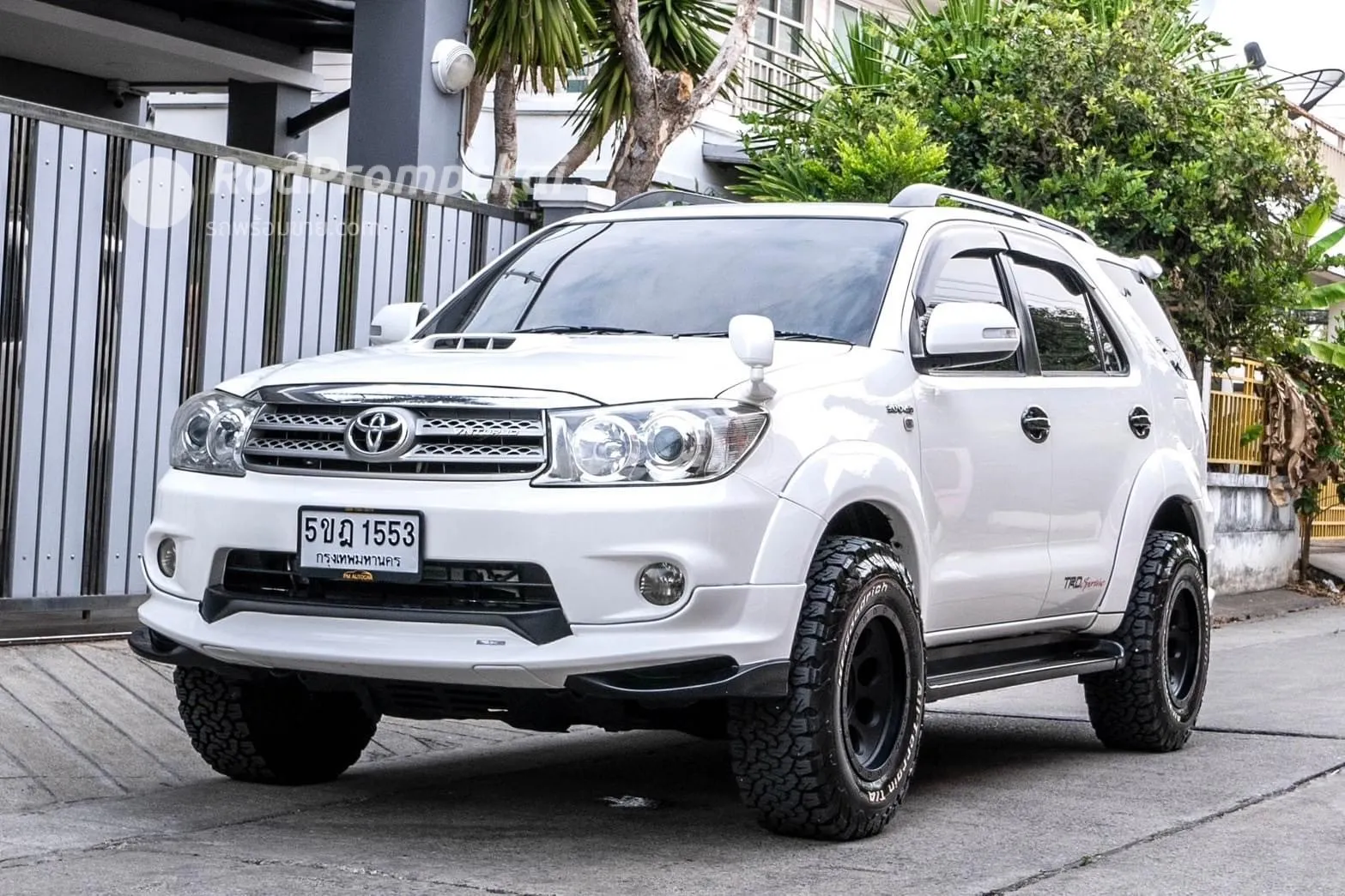 2010-toyota-fortuner-30-v-bangkok-40763846