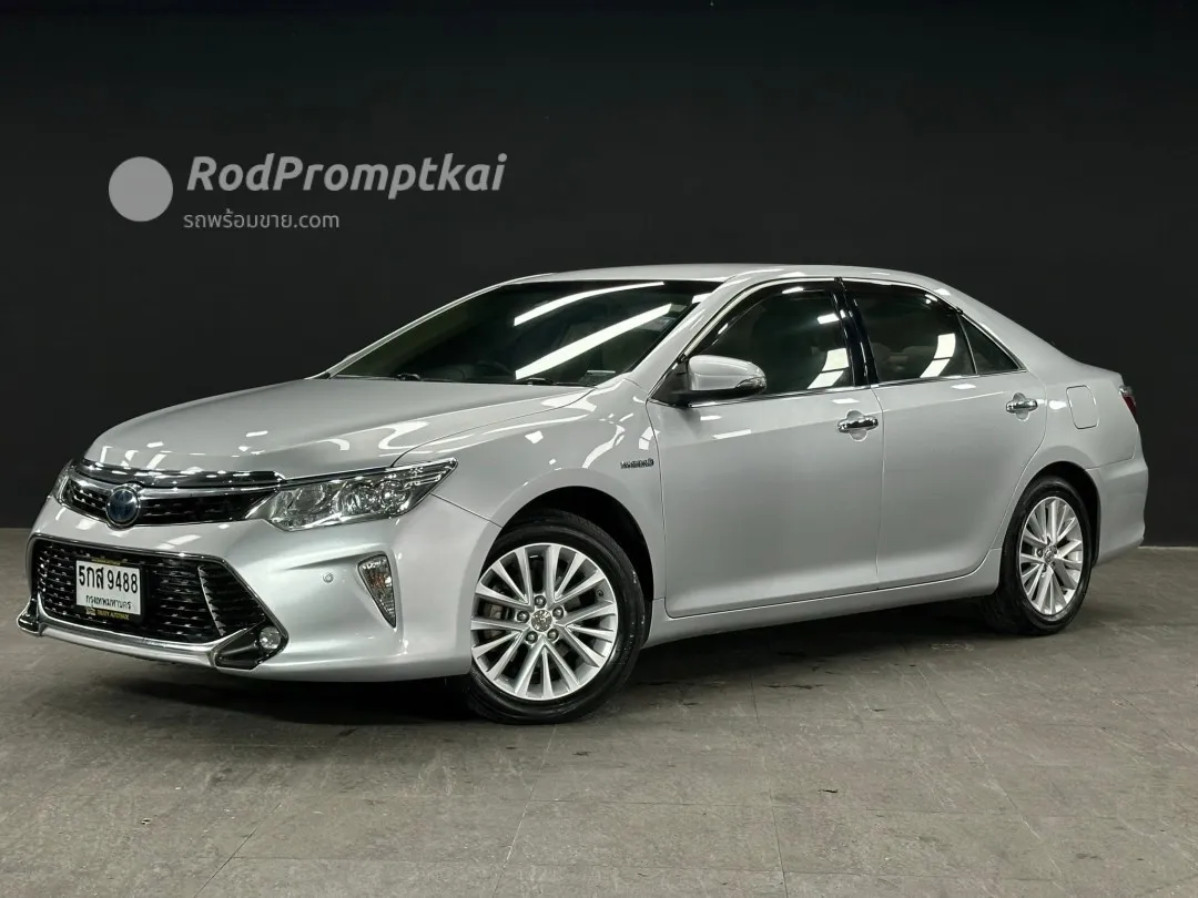 2017-toyota-camry-bangkok-top-43511967