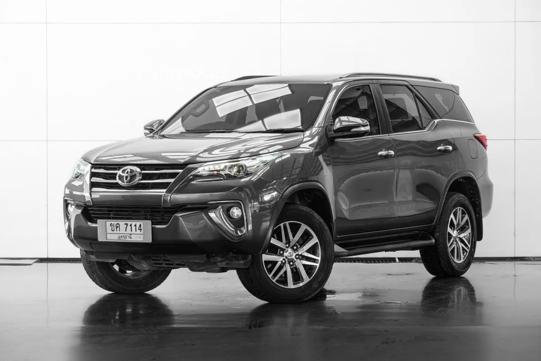 2016-toyota-fortuner-28-v-2wd-bangkok-43652717