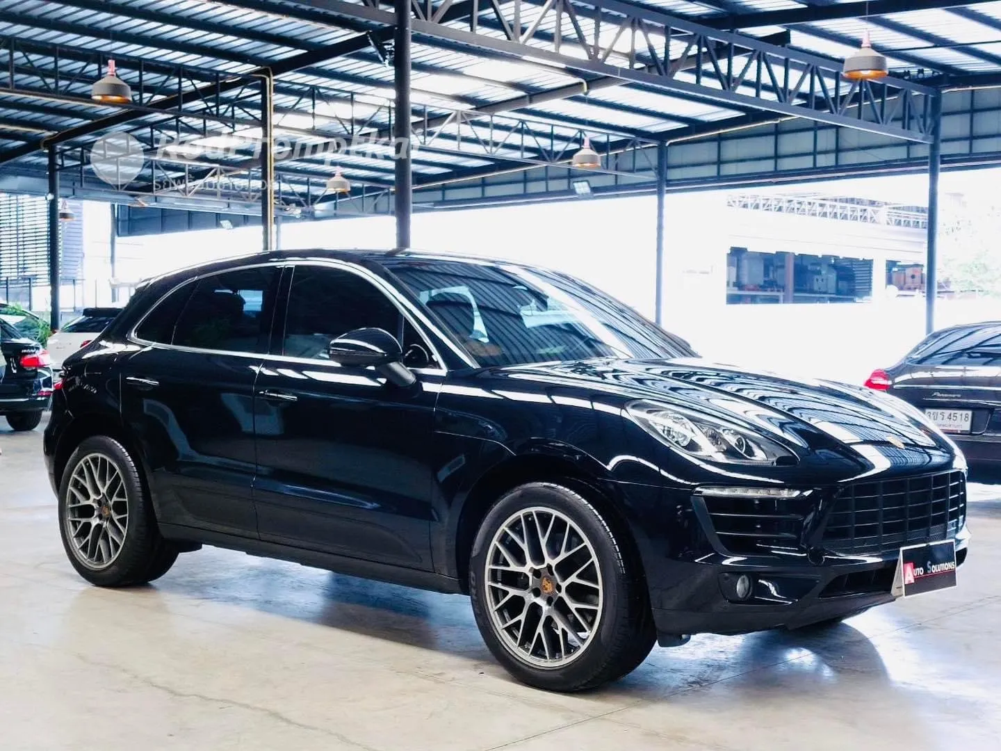 2015-porsche-macan-20-4wd-bangkok-2015-porsche-macan-20-237hp-43829885