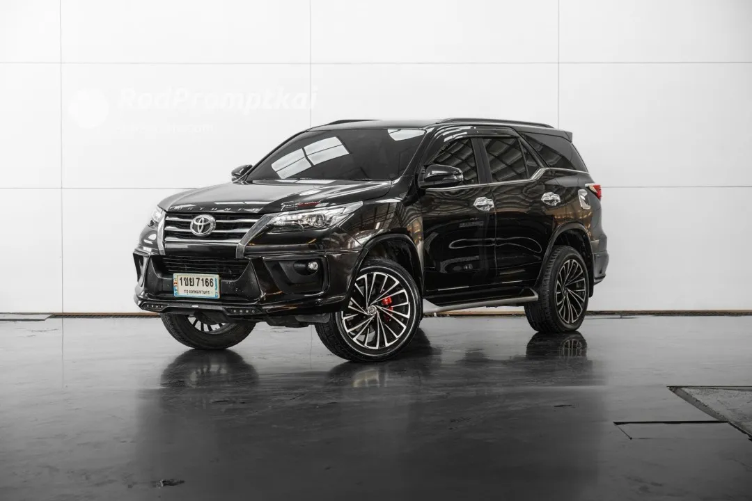 2019-toyota-fortuner-24-leader-g-bangkok-43964719