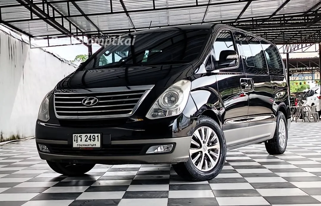 2011-hyundai-grand-starex-25-vip-bangkok-44925355