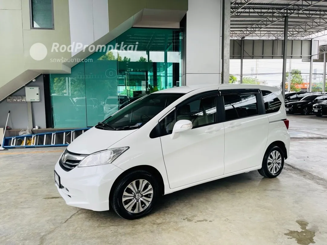 2013-honda-freed-15-e-bangkok-45075454