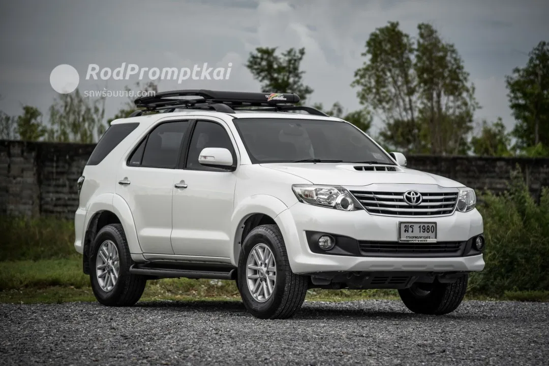 2012-toyota-fortuner-30-v-bangkok-suv-7-toyota-fortuner-30v-vnturbo-at-2012-45954567