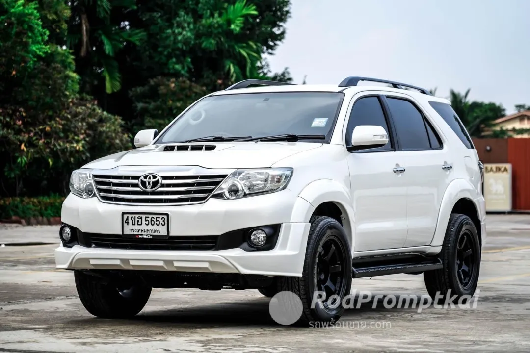 2012-toyota-fortuner-30-v-bangkok-23055983