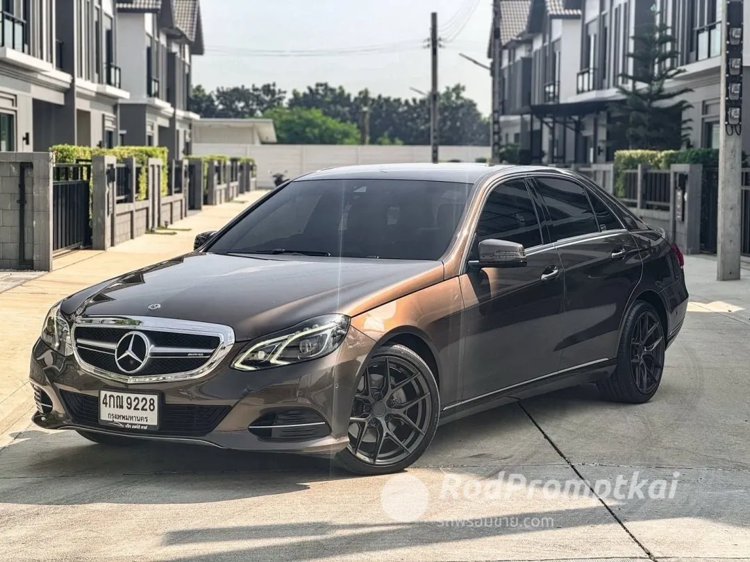 2015-mercedez-benz-e-class-e300-21-exclusive-blue-tec-hybrid-bangkok-71352870