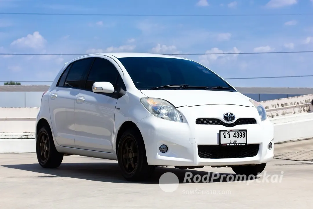 2012-toyota-yaris-15-e-rayong-my-best-buddy-1xx-81326623