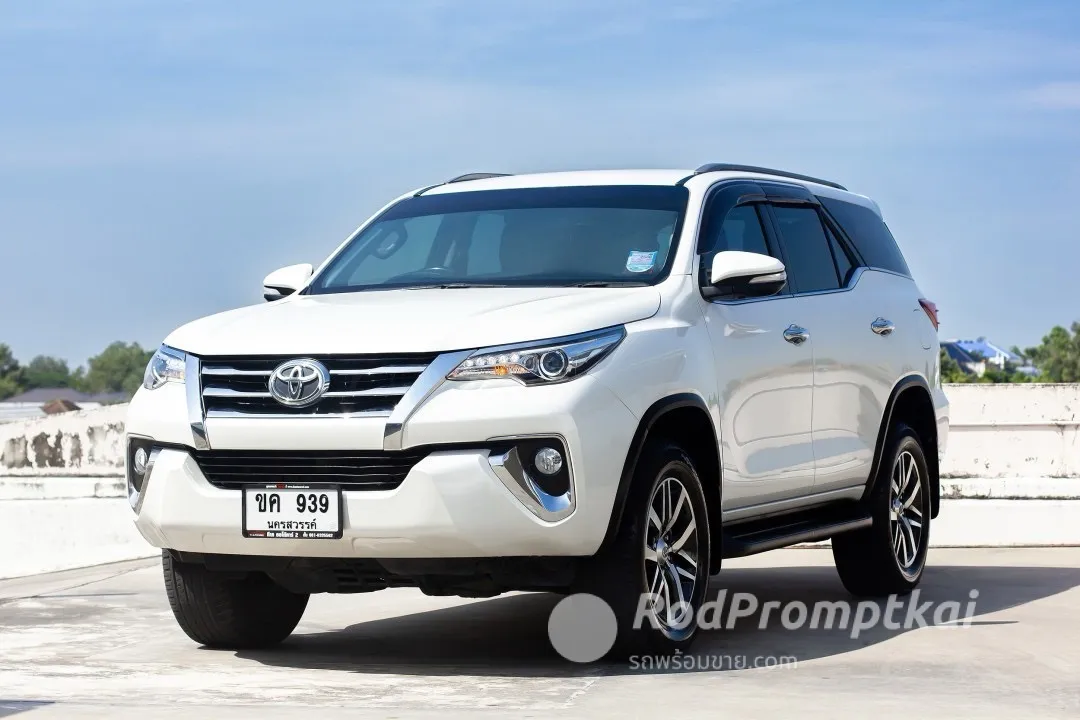 2015-toyota-fortuner-28-v-2wd-bangkok-7-65060690