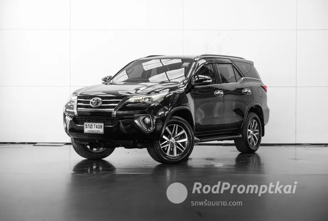 2016-toyota-fortuner-24-v-bangkok-53796821