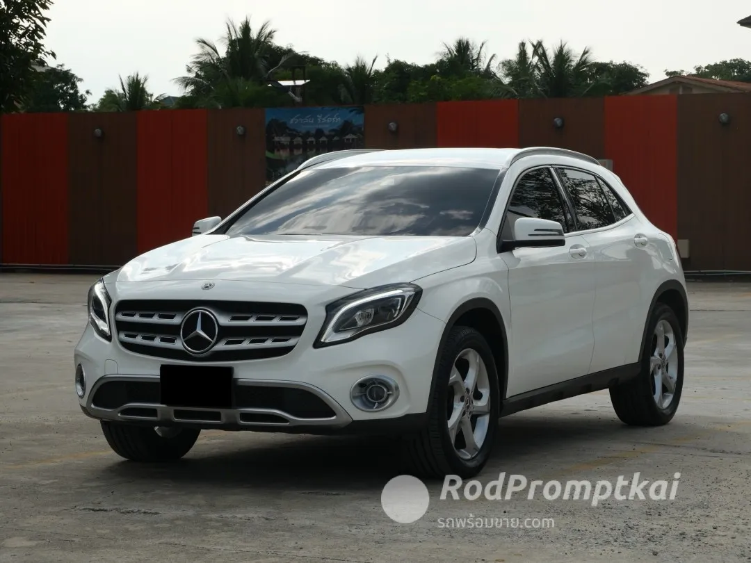 2019-mercedez-benz-gla-class-200-16-bangkok-mercedes-benz-gla200-93104356