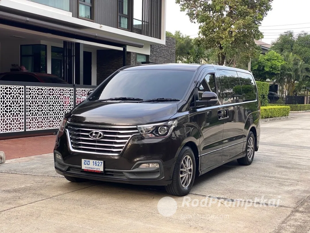 2019-hyundai-h-1-25-deluxe-bangkok-44947184