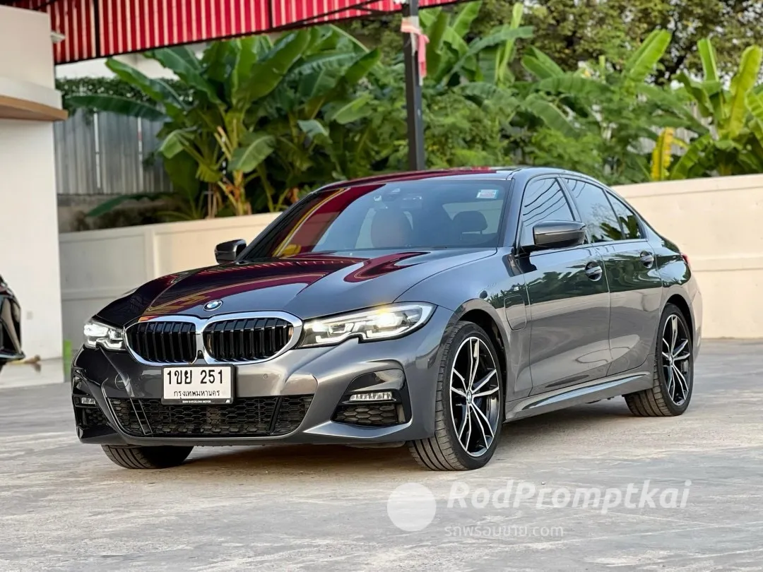 2020-bmw-series-3-330e-m-sport-bangkok-269-55095762