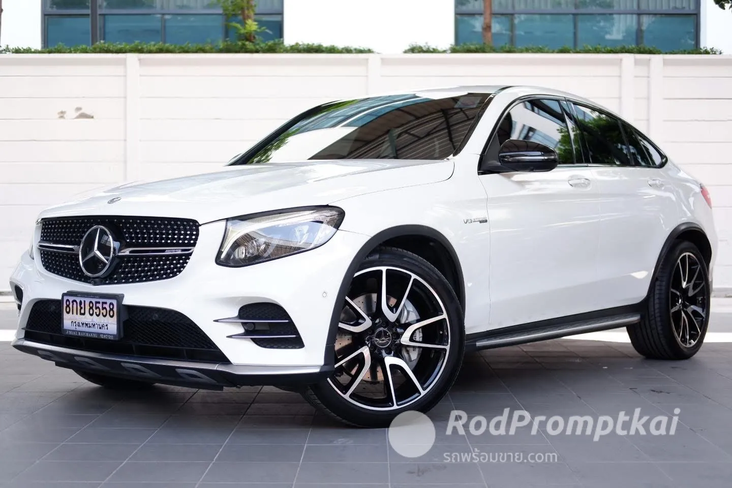 2019-mercedez-benz-glc-class-43-30-amg-4wd-bangkok-03941985