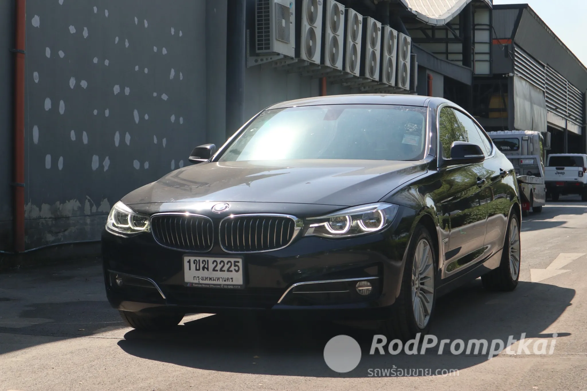 2020-bmw-series-3-320d-luxury-bangkok-69074150