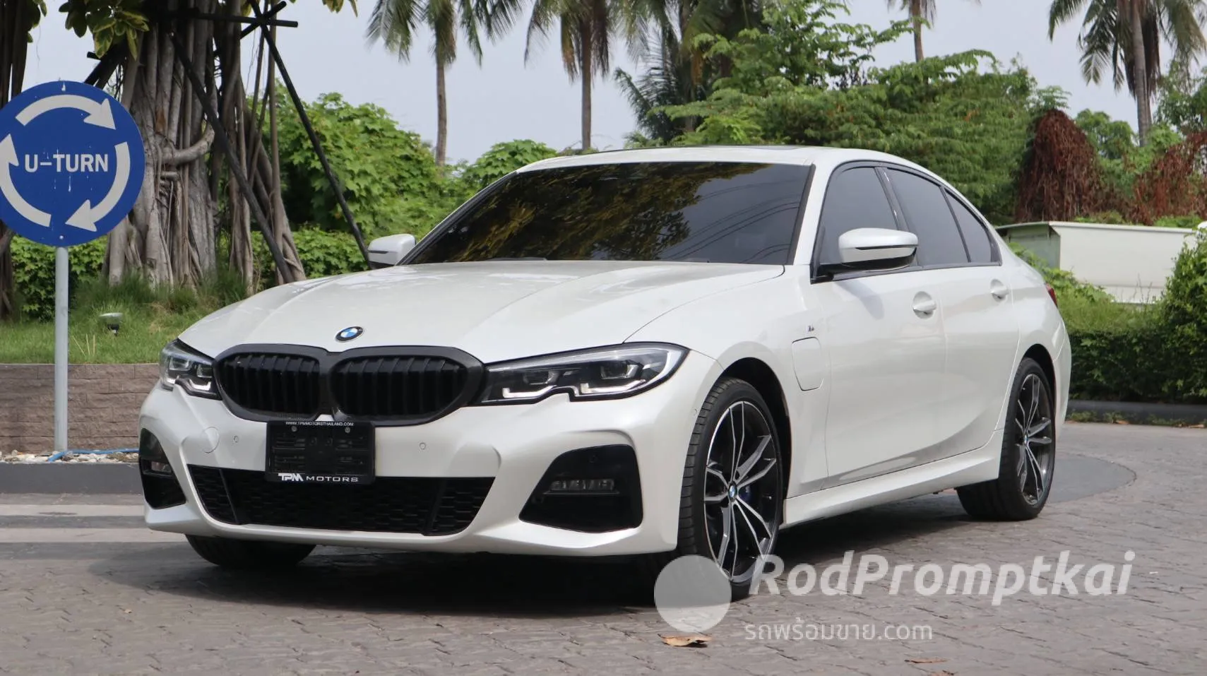 2021-bmw-series-3-330e-m-sport-bangkok-81261174