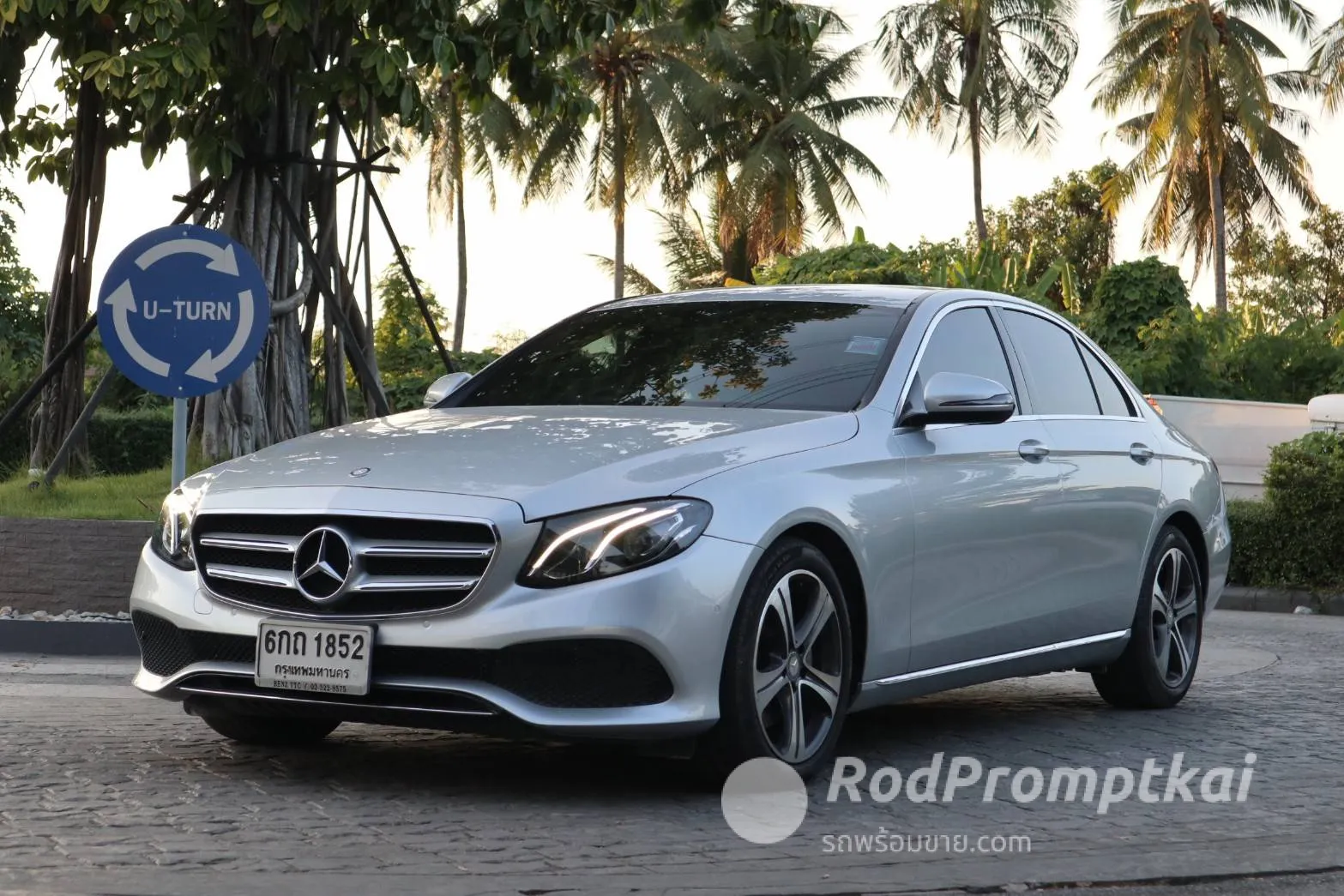 2016-mercedez-benz-e-class-e220d-20-avantgarde-bangkok-03104602