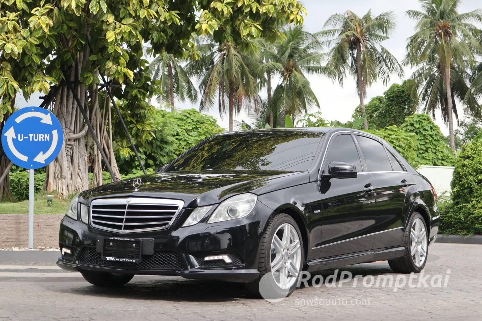 2011-mercedez-benz-e-class-e200-cgi-20-amg-bangkok-32476811