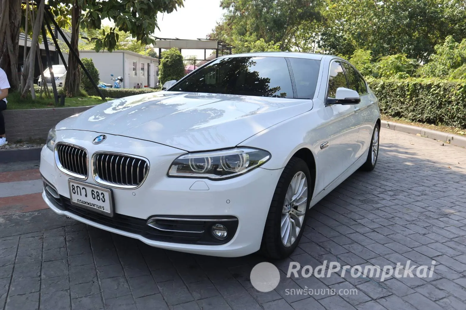 2016-bmw-series-5-528i-luxury-bangkok-96409932