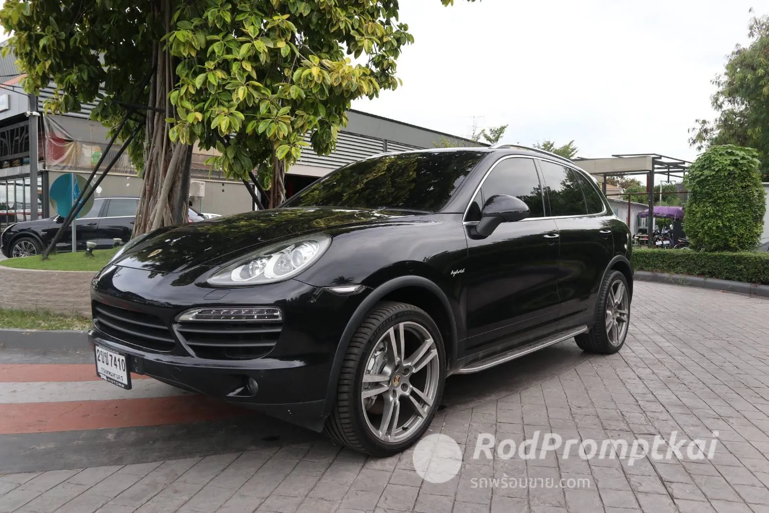 2012-porsche-cayenne-30-s-hybrid-bangkok-57326231