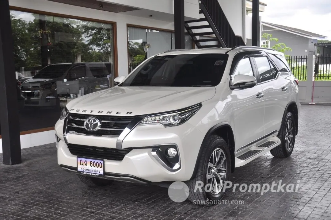 2015-toyota-fortuner-28-v-2wd-bangkok-58351877