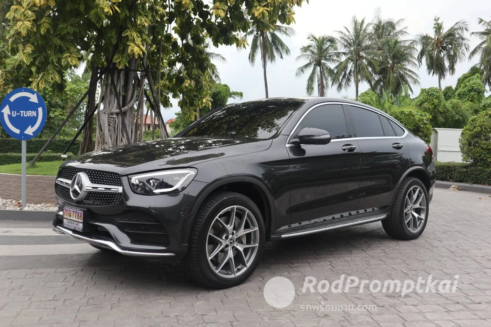 2020-mercedez-benz-glc-class-300e-20-4matic-amg-dynamic-4wd-bangkok-63949951