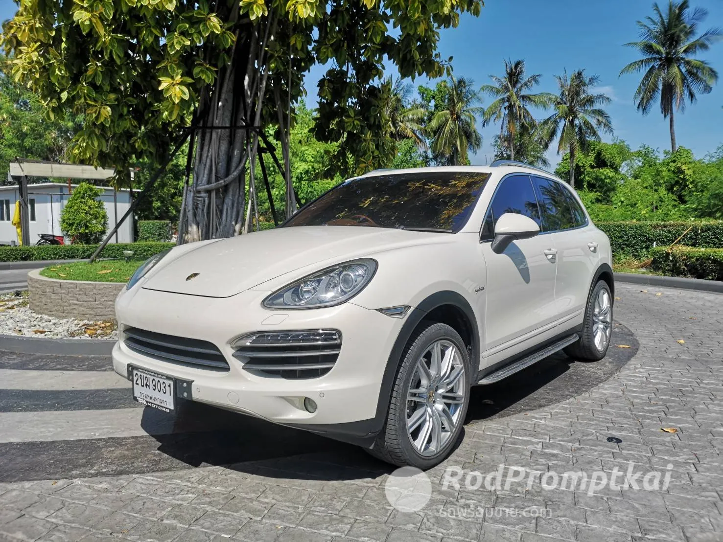 2012-porsche-cayenne-30-s-hybrid-bangkok-77300400