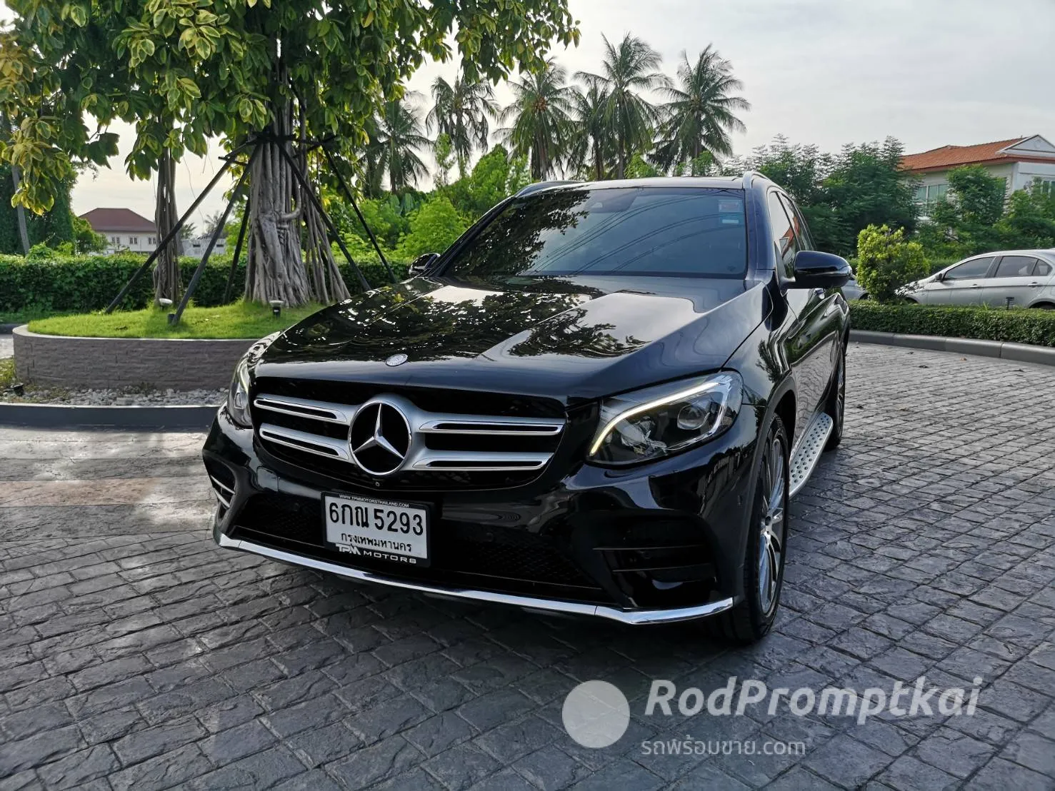 2017-mercedez-benz-glc-class-250d-21-4matic-amg-dynamic-4wd-bangkok-39146592