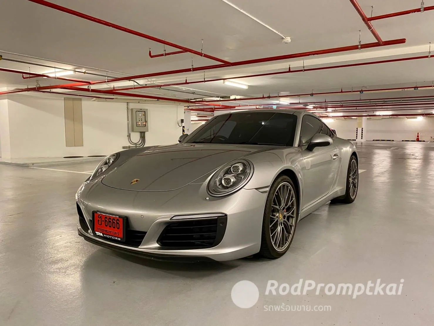 2018-porsche-911-carrera-3-bangkok-40906814