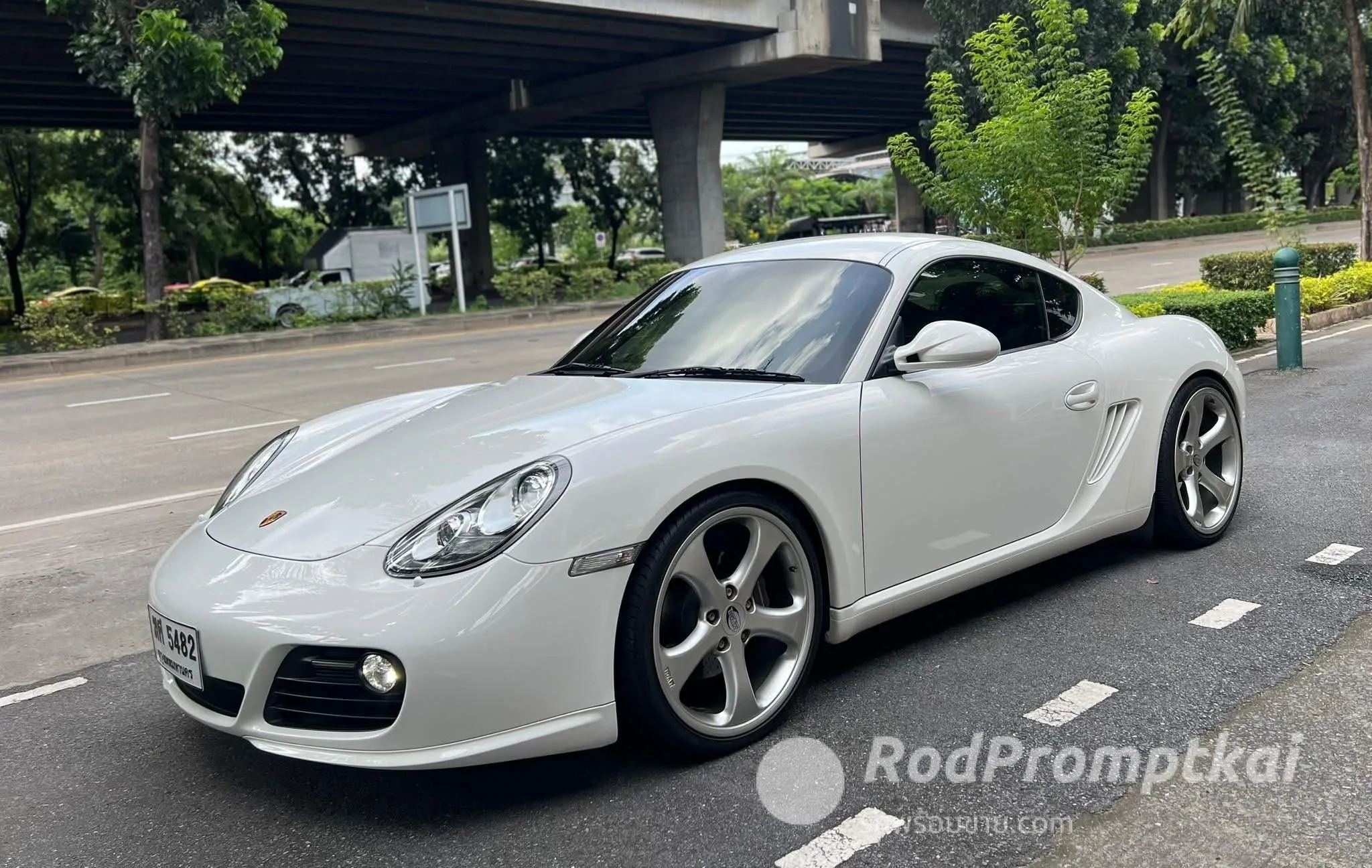 2011-porsche-cayman-29-pdk-bangkok-09386526