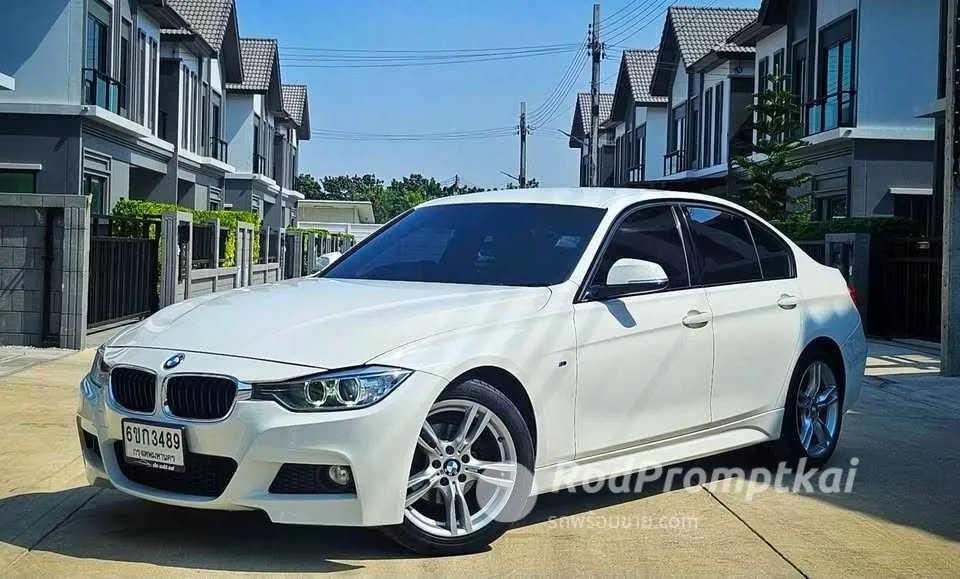 2015-bmw-series-3-320i-m-sport-bangkok-10866499