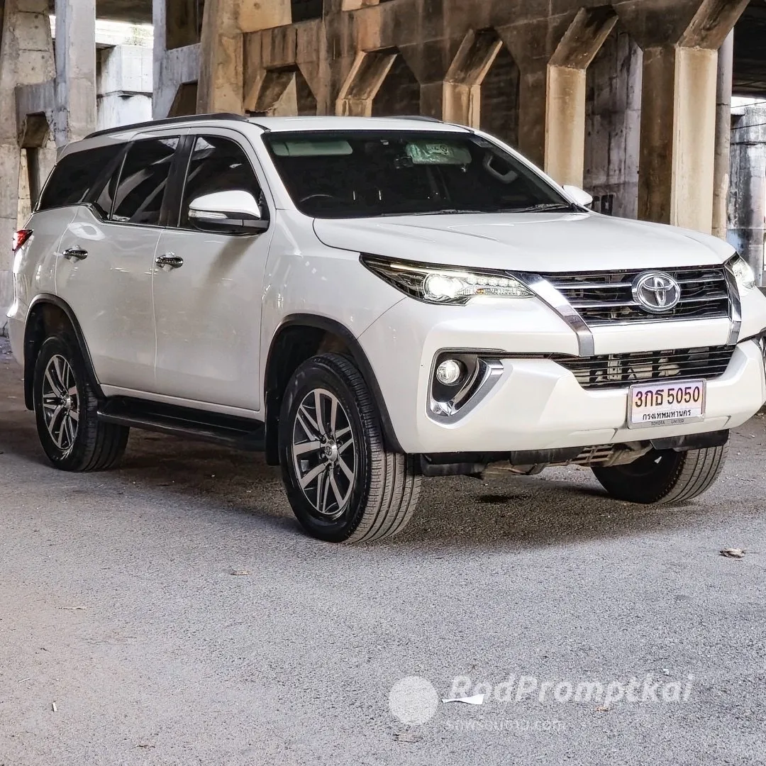 2016-toyota-fortuner-28-v-2wd-bangkok-7-78374889