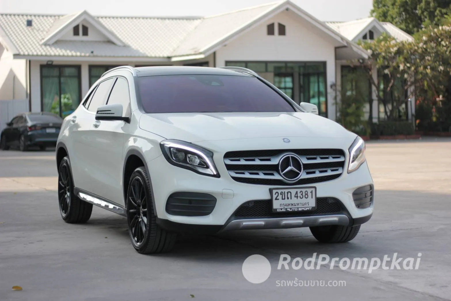 2017-mercedez-benz-gla-class-250-20-amg-dynamic-bangkok-60756796