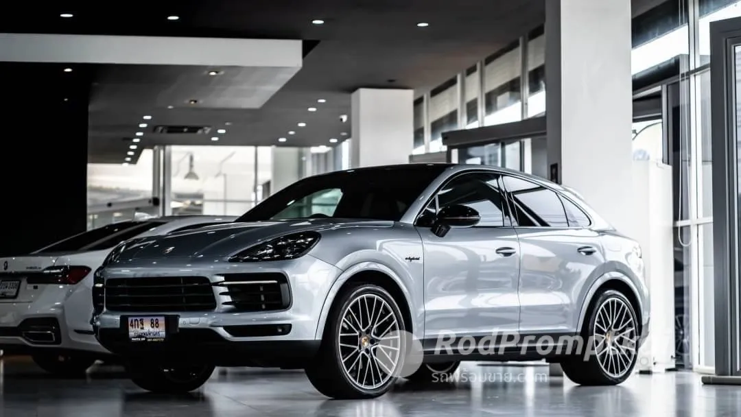 2022-porsche-cayenne-30-e-hybrid-coupe-4wd-bangkok-porsche-cayenne-coupe-e-hybrid-30-2022-quarzite-grey-metallic-30159559