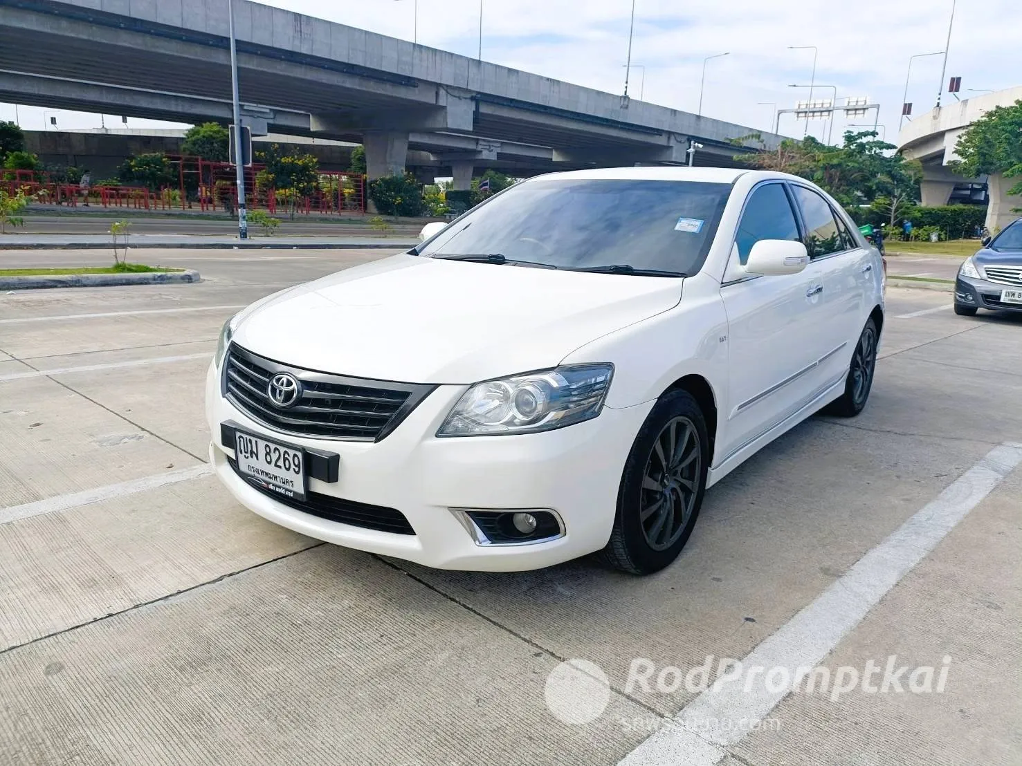 2011-toyota-camry-20-g-bangkok-95044542