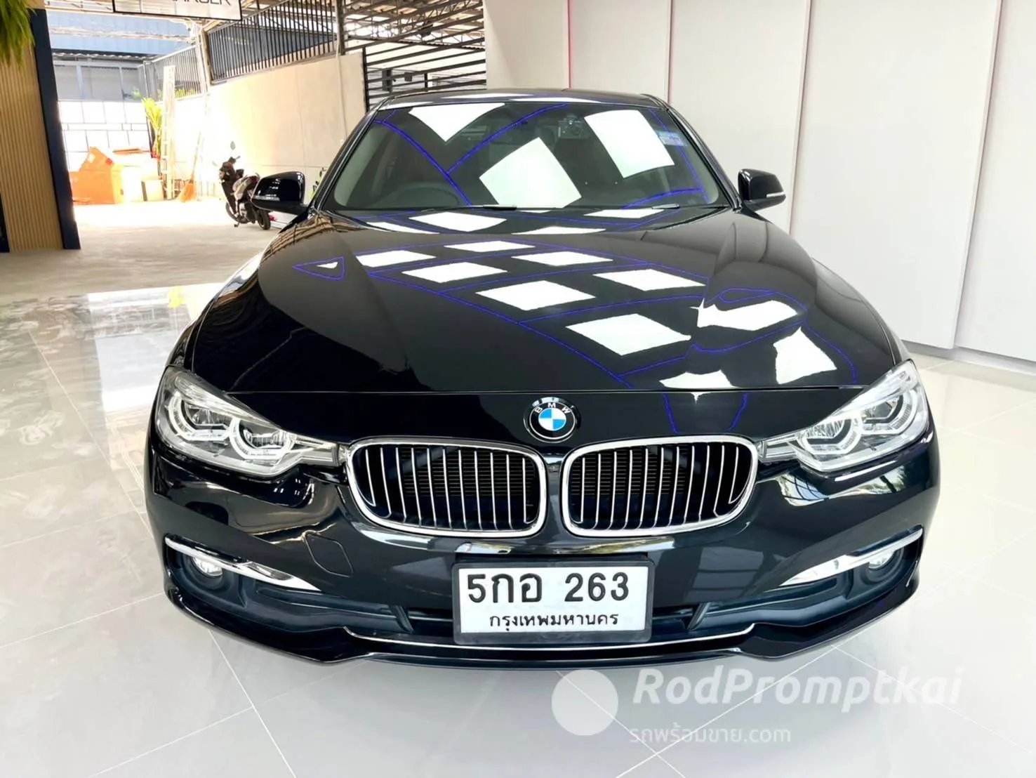 2017-bmw-series-3-320d-luxury-bangkok-98200743