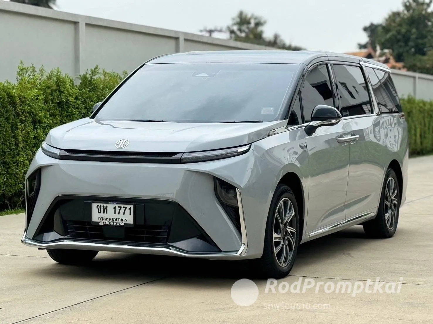 2023-mg-maxus-9-90-kwh-v-super-luxury-bangkok-mpv-ev-100-41532196