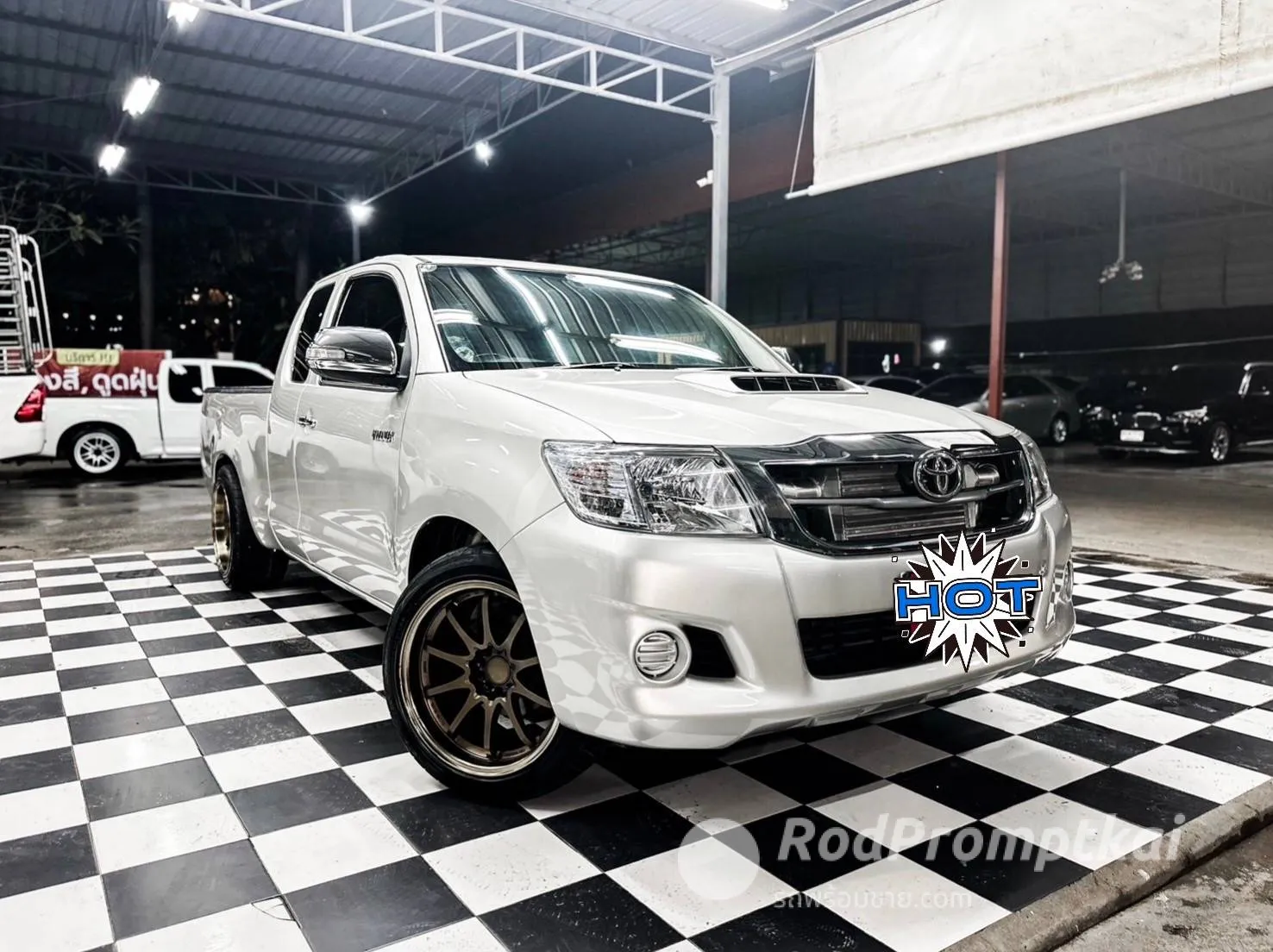 2014-toyota-hilux-vigo-25-e-smart-cab-bangkok-29816304