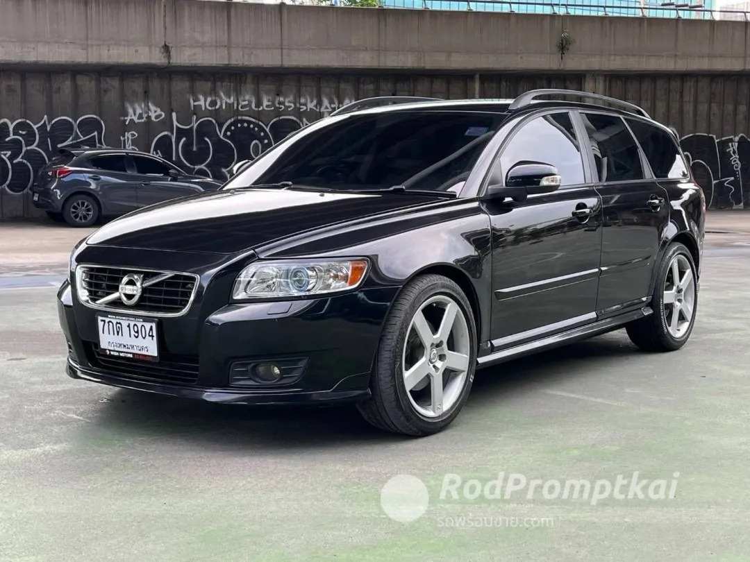 2010-volvo-v50-2-bangkok-41560584