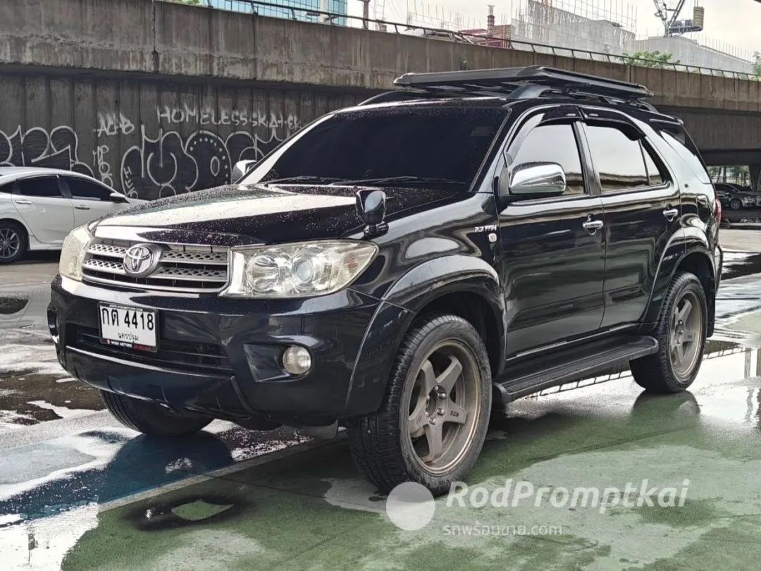 2009-toyota-fortuner-27-v-bangkok-51059832