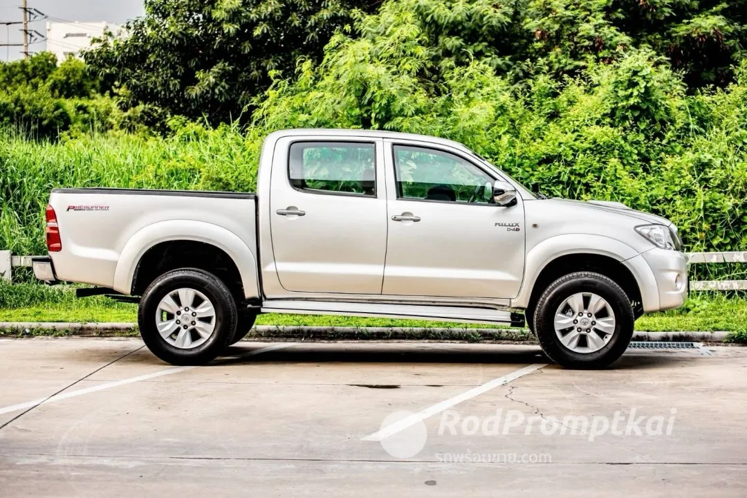 2012-toyota-hilux-vigo-25-g-prerunner-double-cab-bangkok-52710248