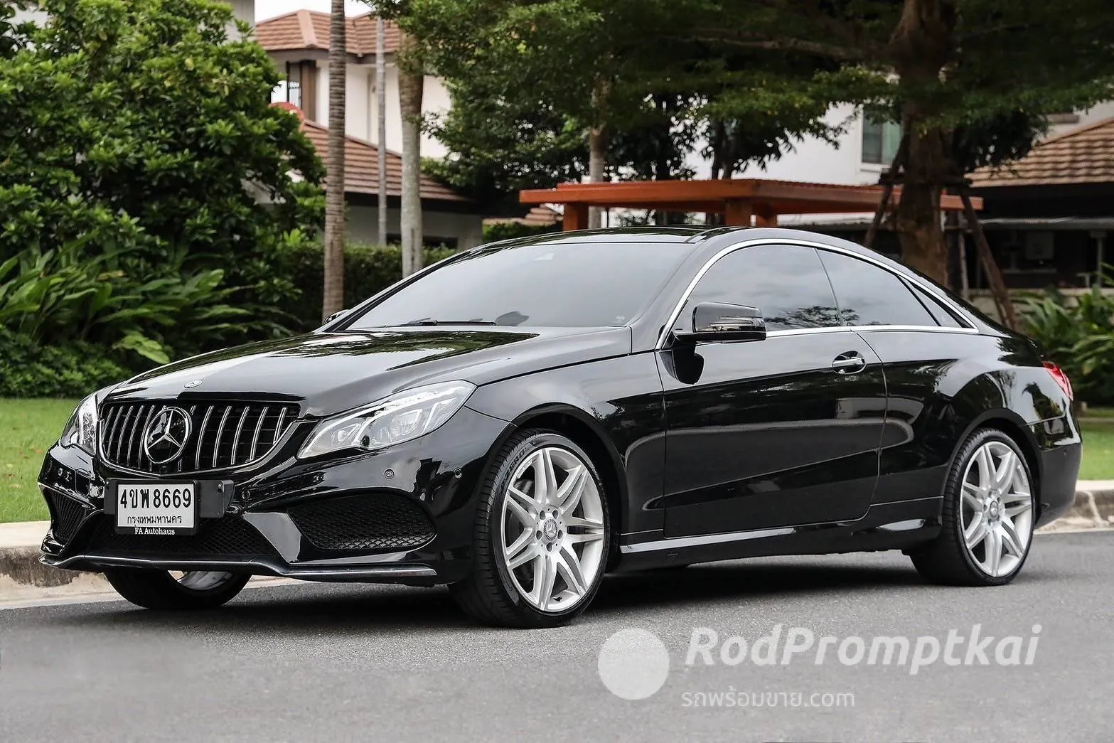 2013-mercedez-benz-e-class-e200-20-amg-dynamic-bangkok-49339239